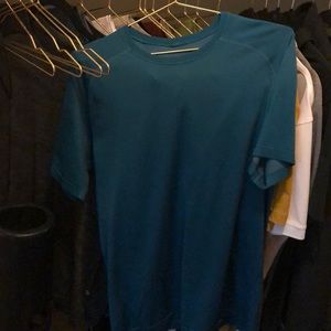 Lululemon metal vent tech ss